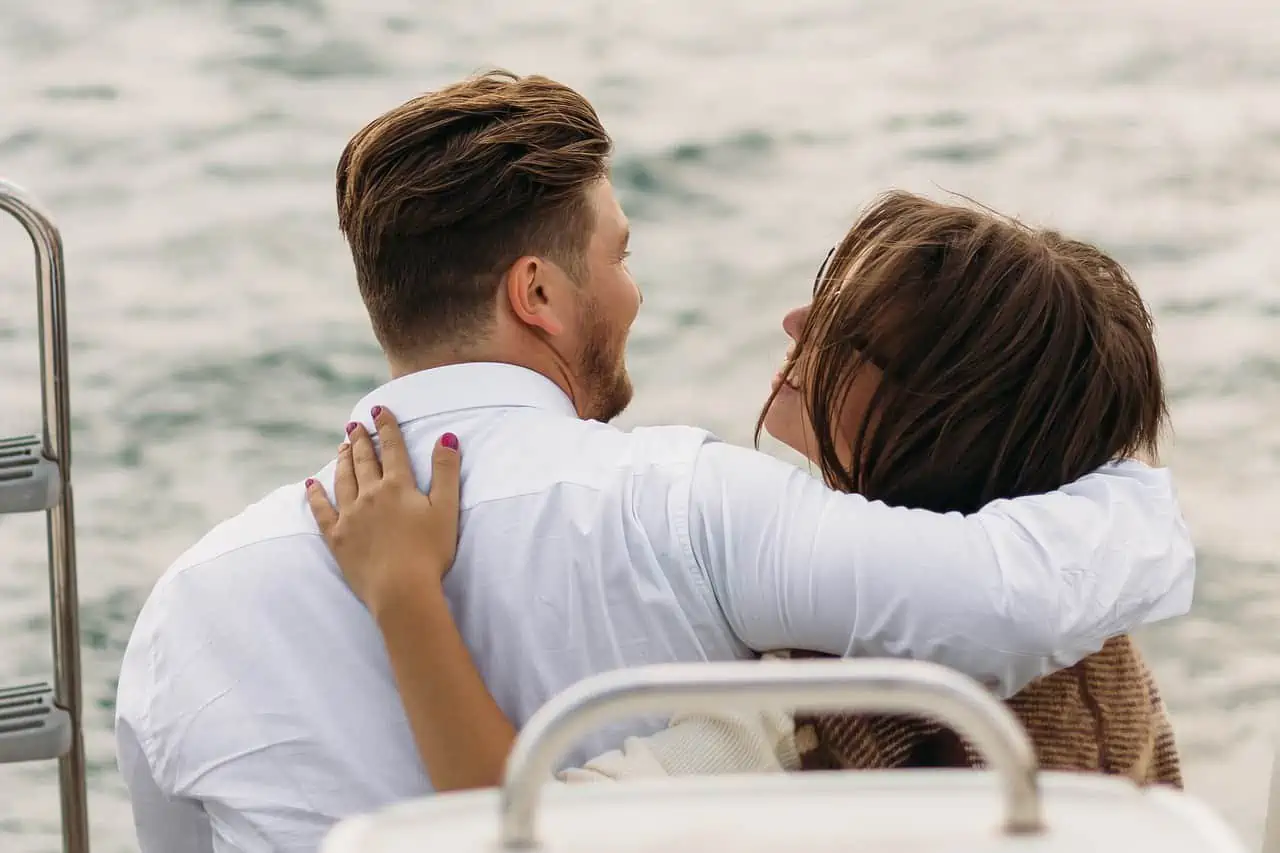 37 Undeniable Signs That He Loves You