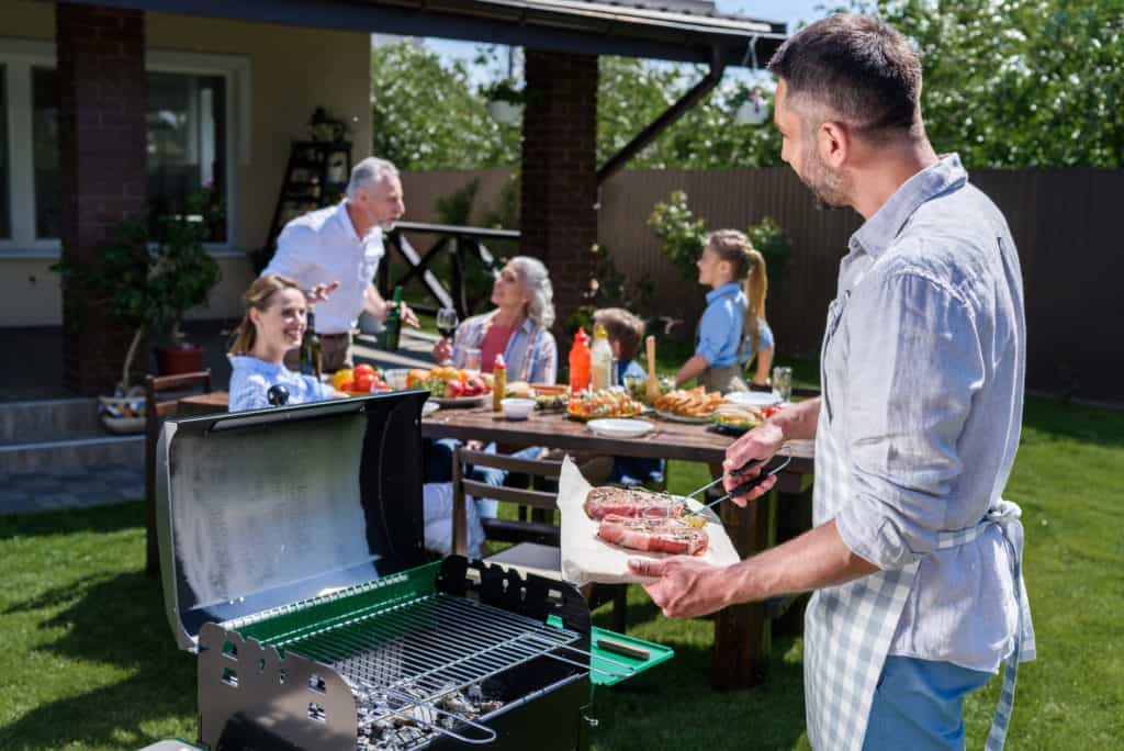 hij verwent uw familie en vrienden